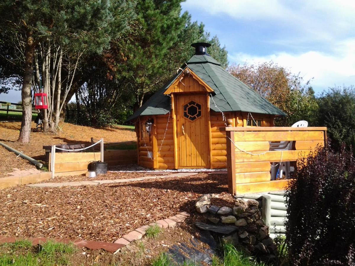 Tudor Lodge With Pool & Bbq Cabin Liskeard Extérieur photo
